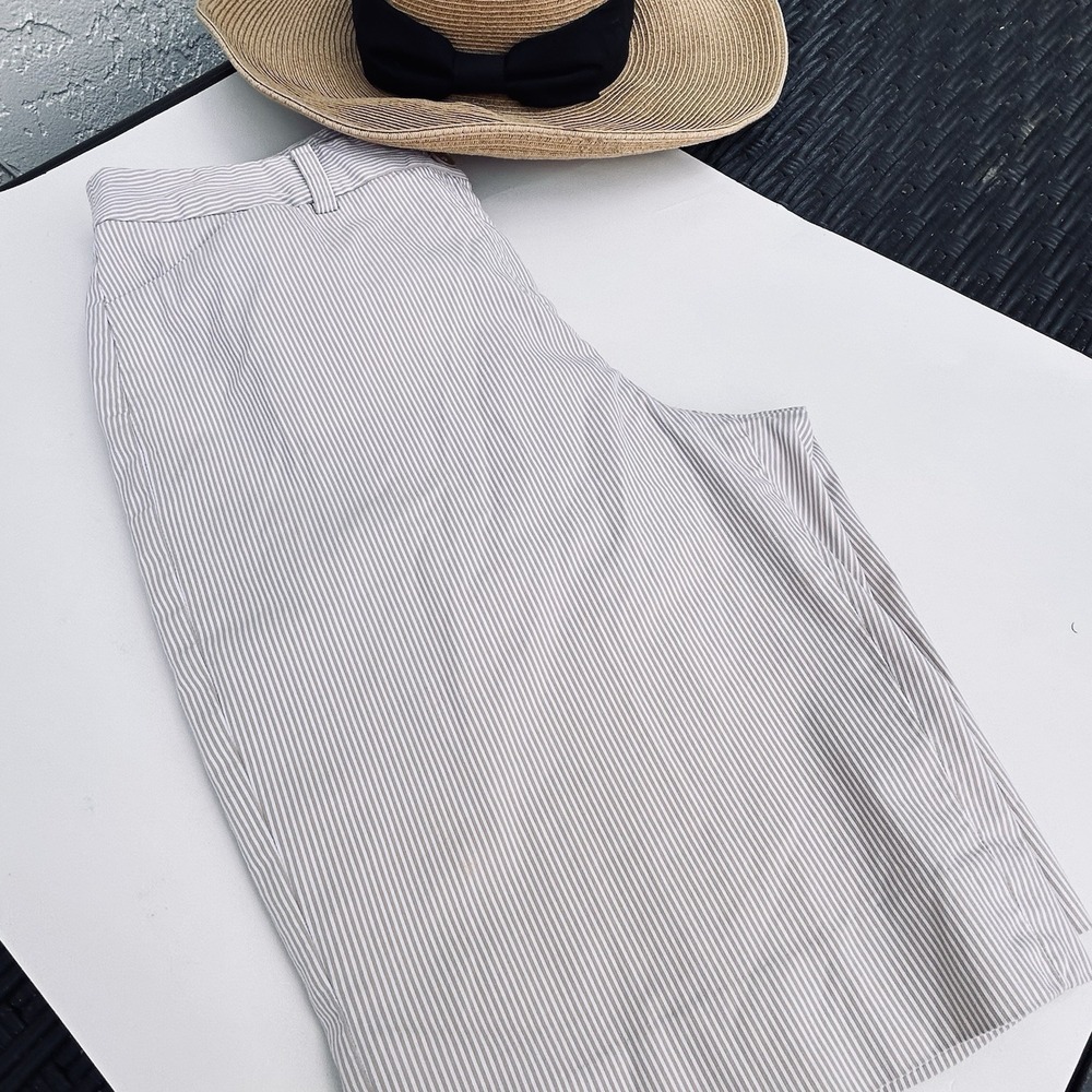 WOMENS JONES NEW YORK SIGNATURE‎ STRETCH BEIGE & WHITE STRIPED SHORTS SIZE 12